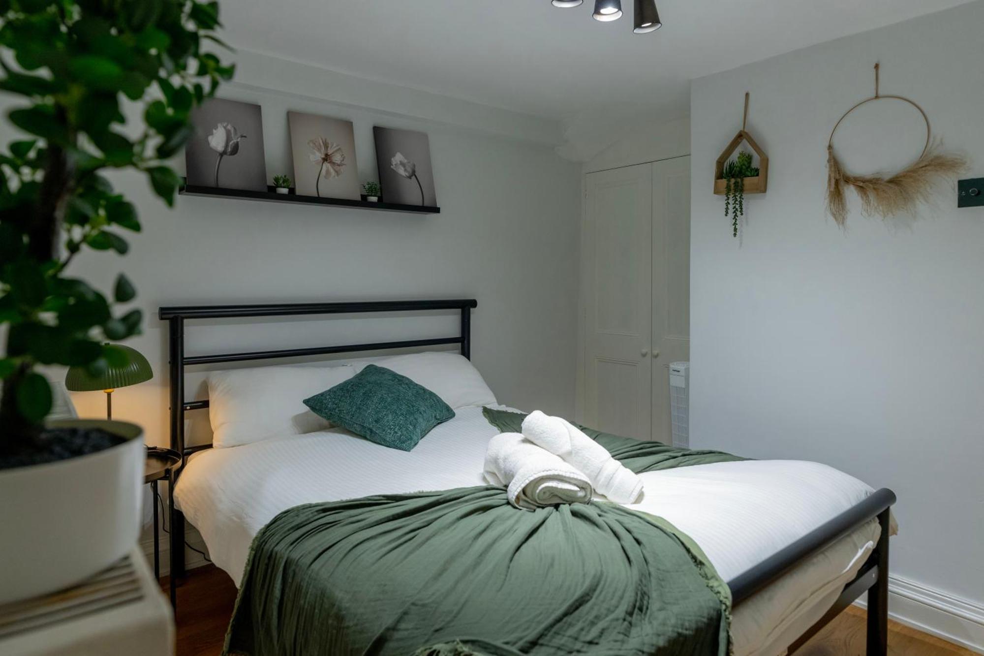 Gorgeous 2Bed House In New Road Apartman London Kültér fotó